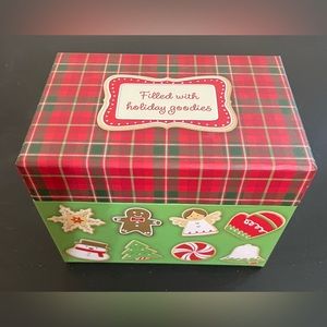 Hallmark Holliday Recipe Box with new in the box Sealed Recipes